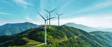 Windmolens op een berg