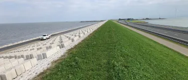Grasstrook op de Afsluitdijk