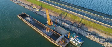 Waterbouwsteen dijkversteviging Houtribdijk