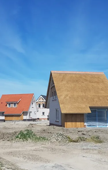 Vakantiewoningen gemaakt van prefab beton wanden in Beach Resort