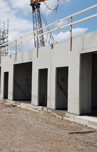 Prefab betonwanden geleverd en geplaatst in Leusden