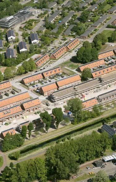 Luchtfoto van geprefabriceerde woningen