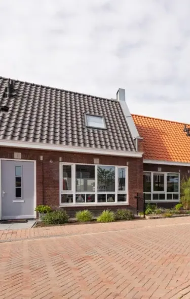 Tussenwoningen in Sommelsdijk gemaakt van prefab beton