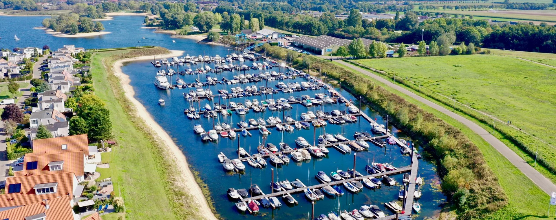 Betonblokmatten oevervesteviging jachthaven Dusseldorp