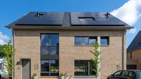 twee onder een kap van prefab beton in Zutphen 