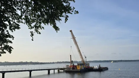 Het plaatsen van kunstmatige riffen in Kiel