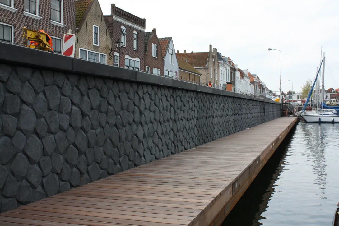 Gerealiseerde Betowall Basalton kademuren project in Brouwershaven