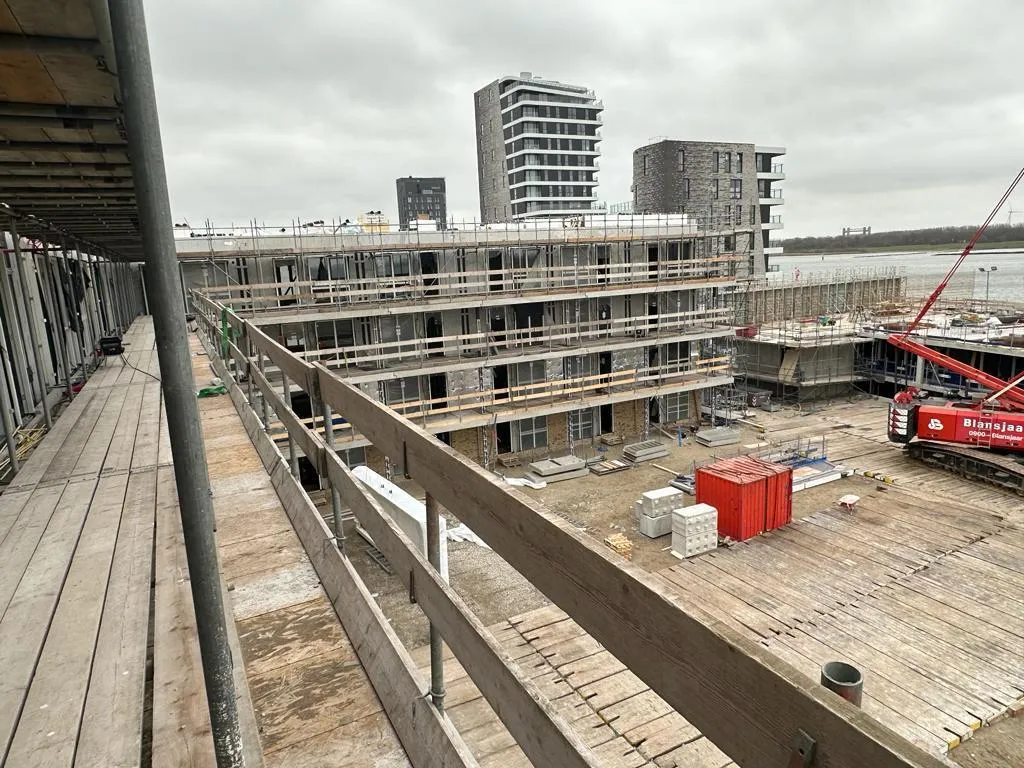Nieuwbouw appartementen in Maassluis met prefab betonwanden