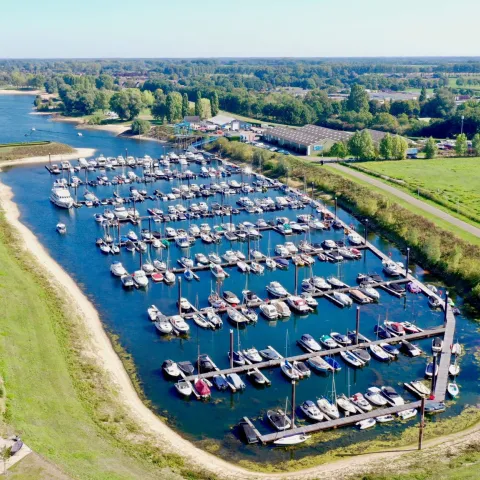 Betonblokmatten oevervesteviging jachthaven Dusseldorp